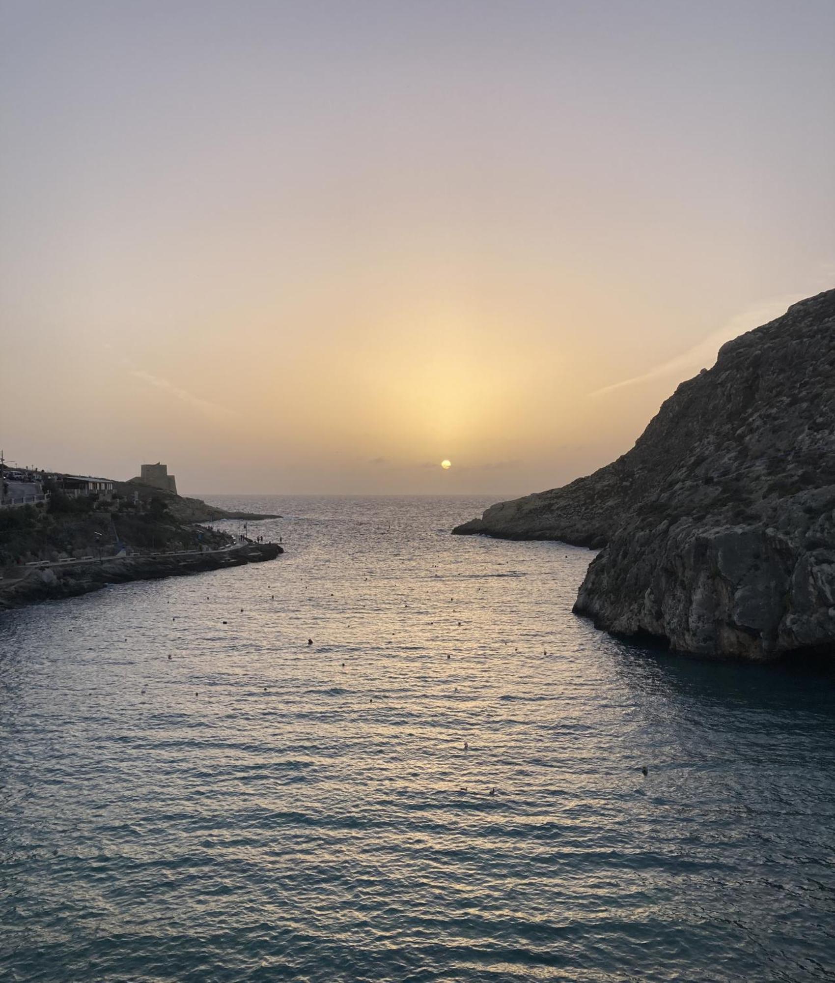 Seafront Duplex Penthouse With Terrace Overlooking Xlendi Bay Exteriér fotografie