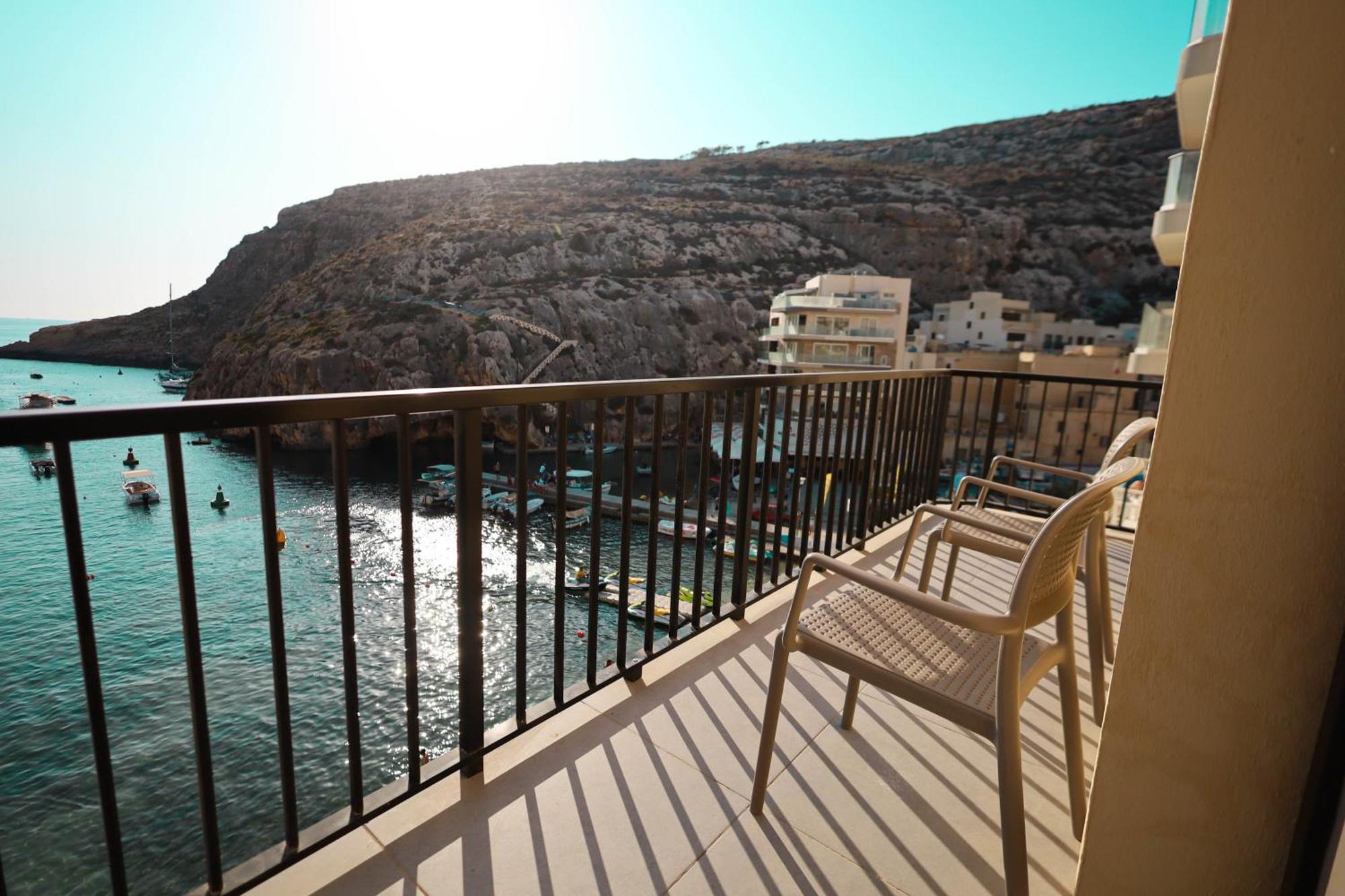 Seafront Duplex Penthouse With Terrace Overlooking Xlendi Bay Exteriér fotografie